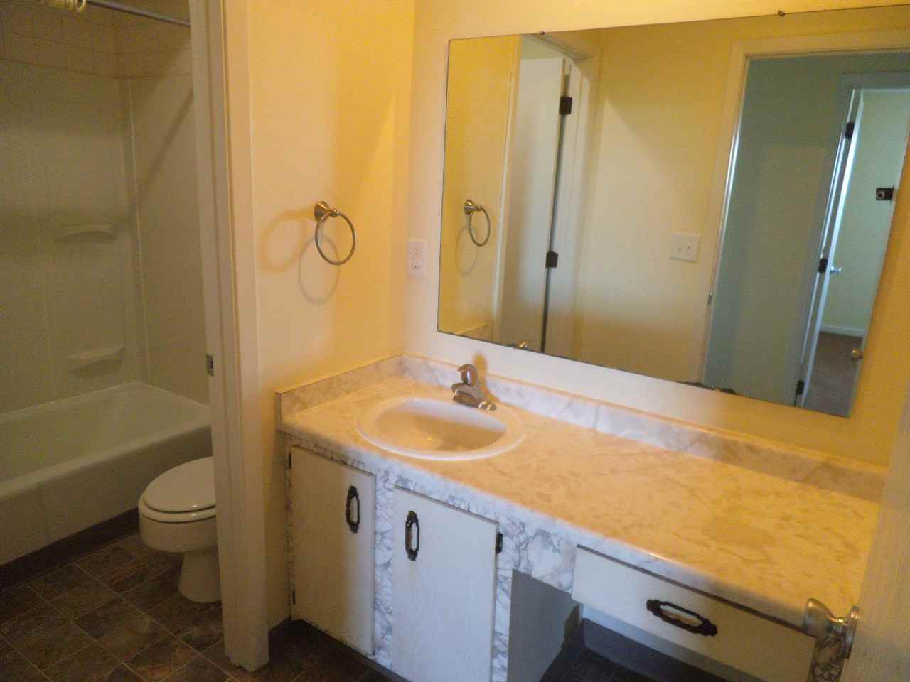 7614 N Cherryvale Blvd - Photo 2 of 12