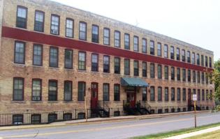 featured image of 415 S Water St