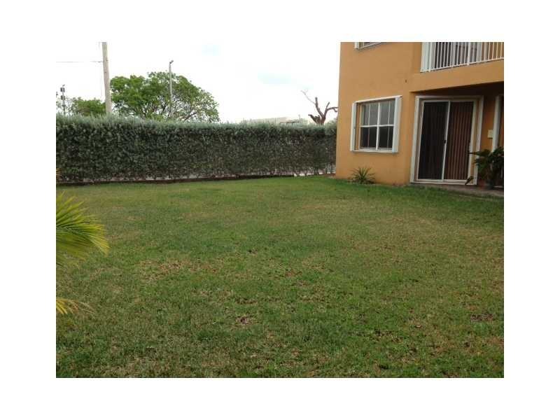 15375 Southwest 93rd Street - Photo 2 of 7