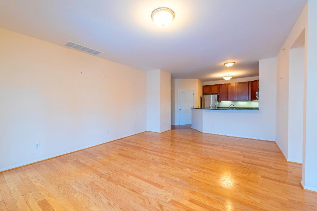 937 E Summerfield Glen Cir - Photo 2 of 30