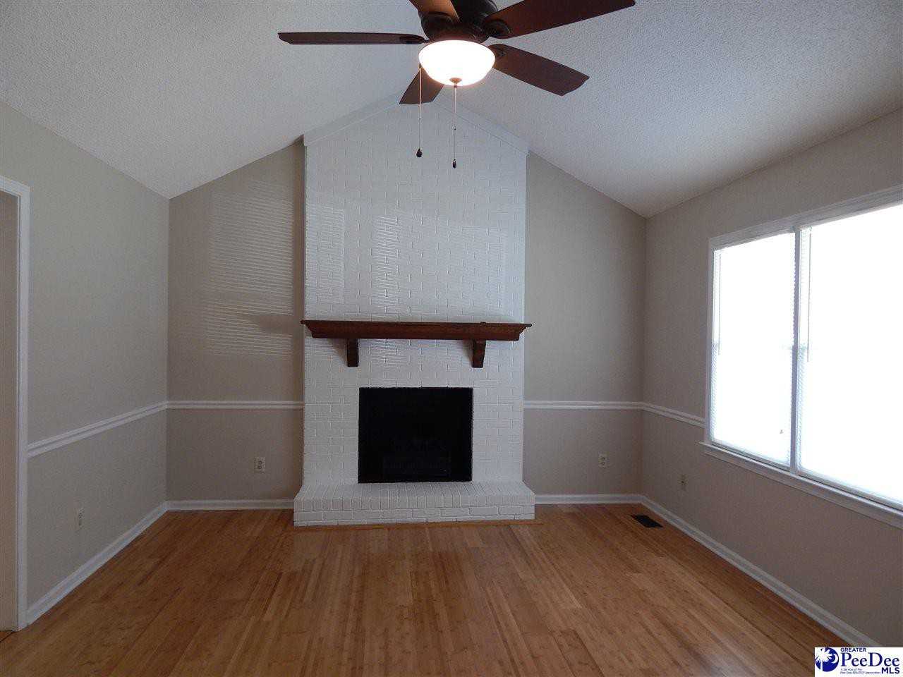 698 Florida Dr - Photo 2 of 25