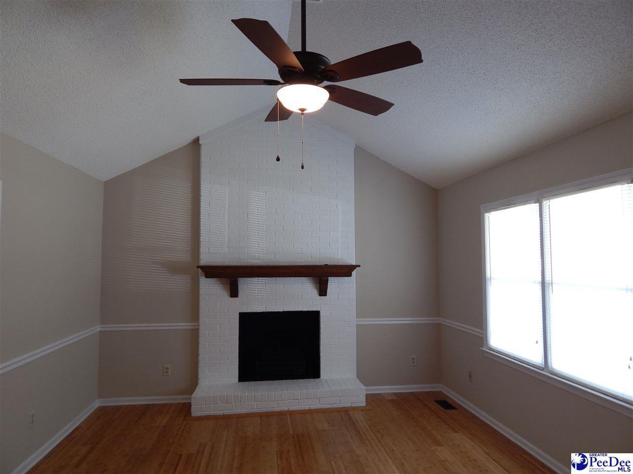 698 Florida Dr - Photo 3 of 25