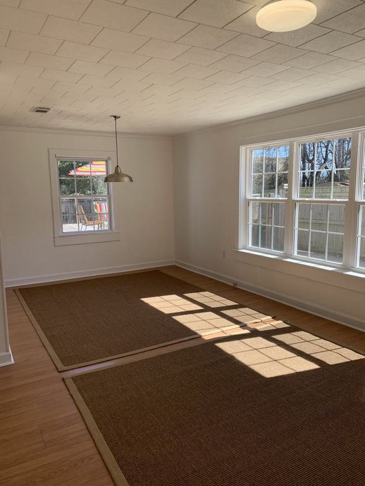 1722 Iris St - Photo 3 of 12