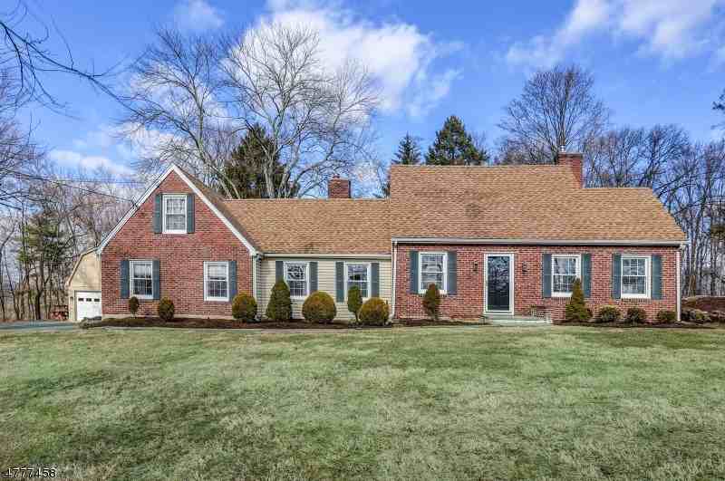 1632 Long Hill Rd - Photo 2 of 25