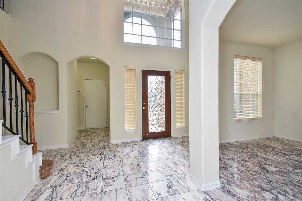 14943 Stonelick Bridge Ln - Photo 3 of 33