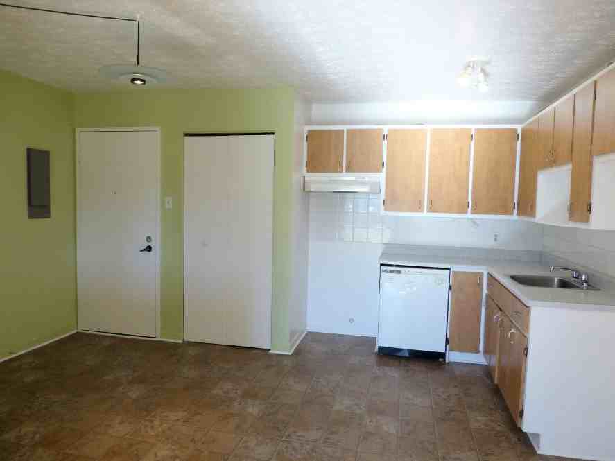 700 Place Des Ormeaux - Photo 2 of 19