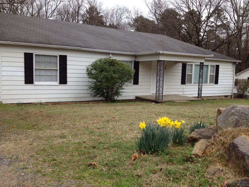 1907 Leander Dr - Photo 2 of 10