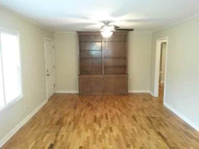 1907 Leander Dr - Photo 3 of 10