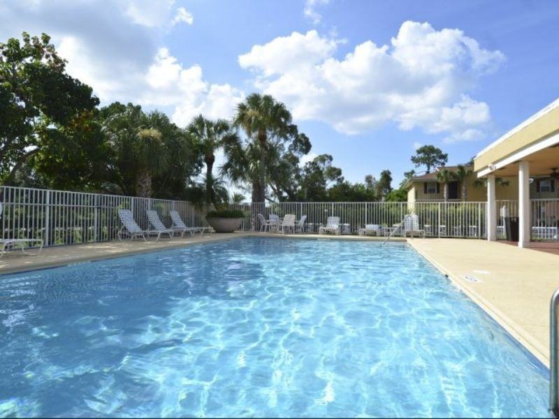 1215 Se Glenwood Dr - Photo 6 of 10