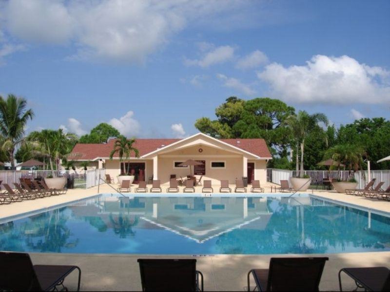 1215 Se Glenwood Dr - Photo 7 of 10