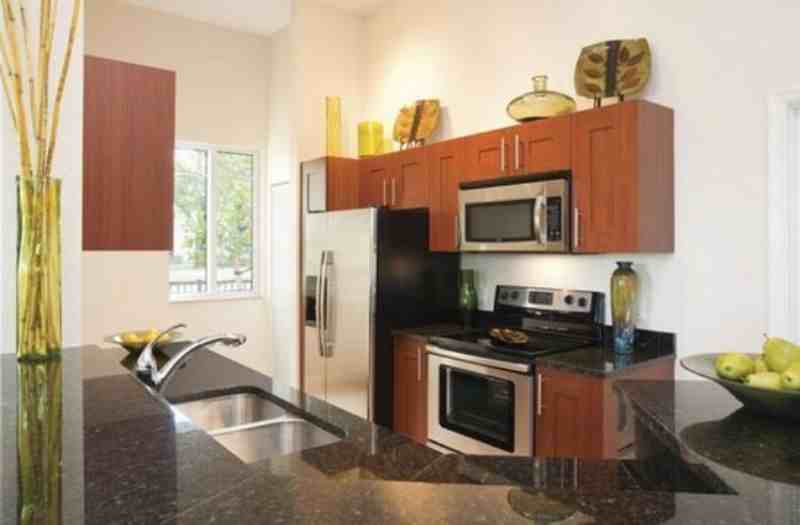 8111 Nw 53rd St - Photo 3 of 8