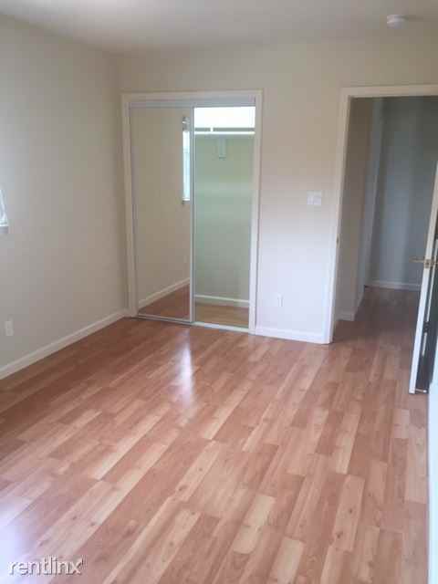 2050 Park Ave - Photo 2 of 7