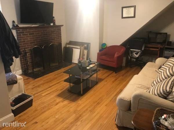 Lovely 3 Bedroom Apt on 1st Fl of Private Home - HHW - Small Pets Welcome -Sleepy Hollow / Tarrytown - Photo 2 of 11