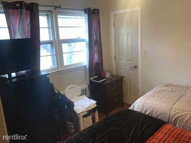 Lovely 3 Bedroom Apt on 1st Fl of Private Home - HHW - Small Pets Welcome -Sleepy Hollow / Tarrytown - Photo 3 of 11