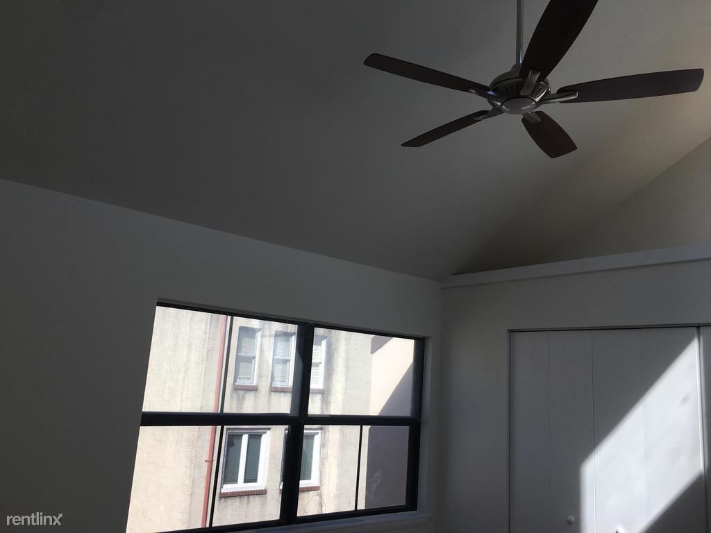 104 N Van Pelt St #B - Photo 3 of 11