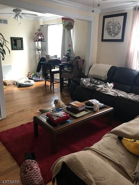 27 Diven St - Photo 3 of 6