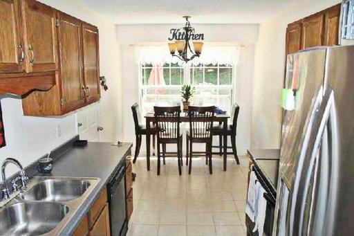 2401 Patterson Rd - Photo 3 of 12