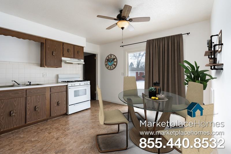 205 Lincoln St - Photo 3 of 9