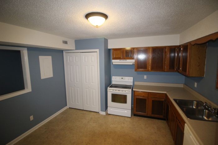 8957 Daisy Dallas Road - Photo 3 of 32