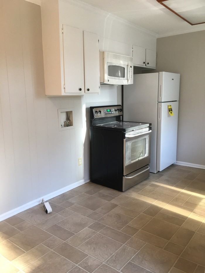 106 Valley Rd - Photo 3 of 10