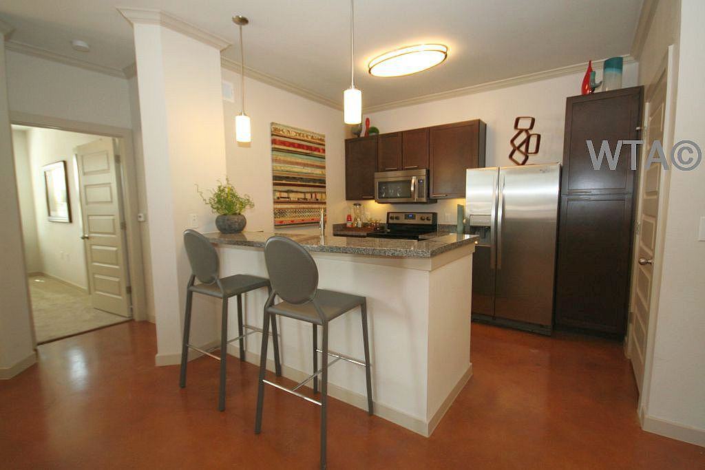 9520 SPECTRUM DR - Photo 3 of 20