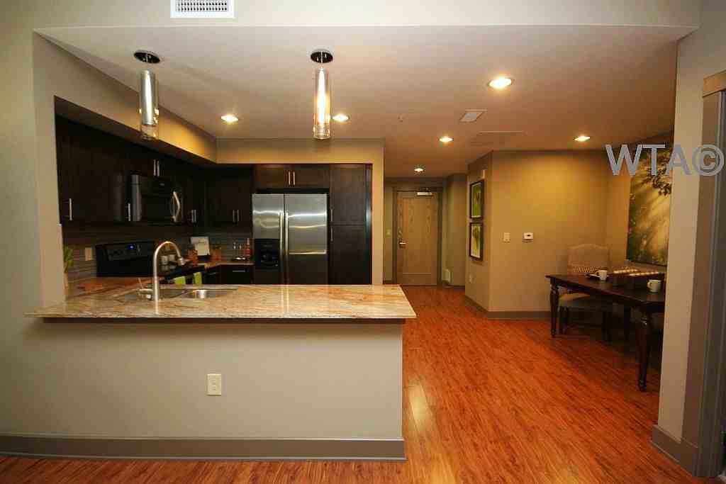 1300 E  RIVERSIDE DR - Photo 3 of 20