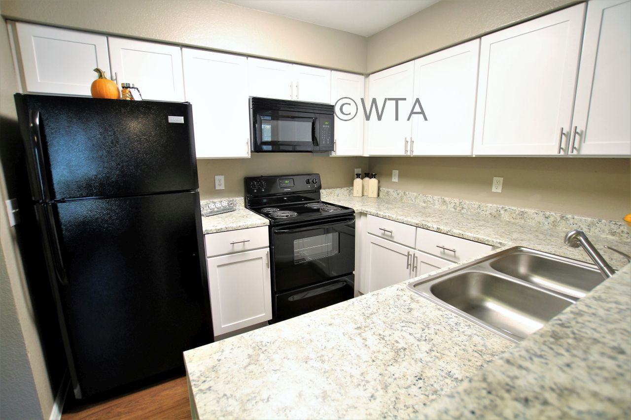 9323 MENCHACA RD - Photo 3 of 20