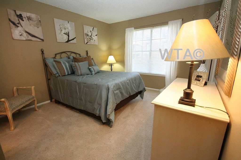 3101 SHORELINE DR - Photo 3 of 27