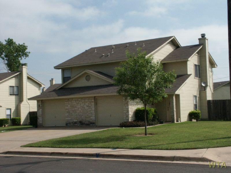 1338 CHRISTOPHER AVE - Photo 2 of 20