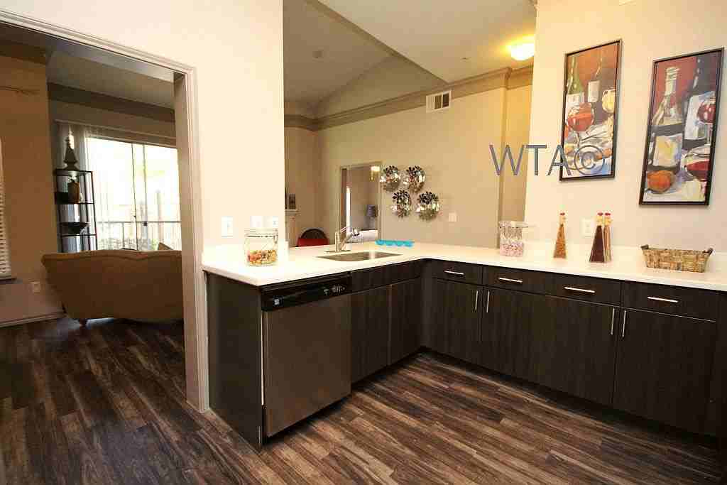 12100 METRIC BLVD - Photo 3 of 20