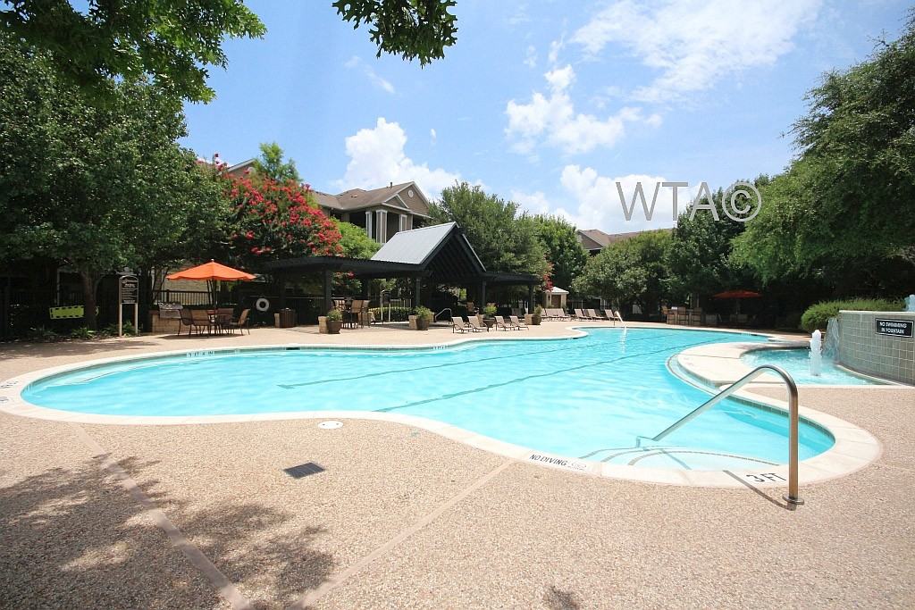 10505 S IH 35 FRONTAGE RD - Photo 2 of 20