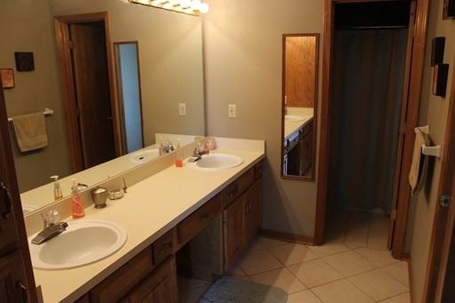 4962 W 60th Terrace - Photo 3 of 10
