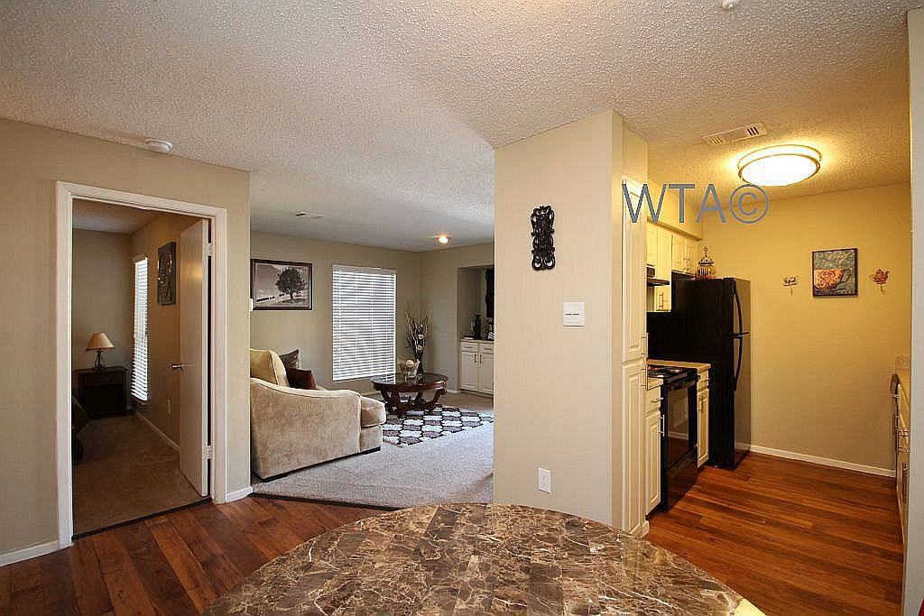 6201 SNEED COVE - Photo 2 of 24