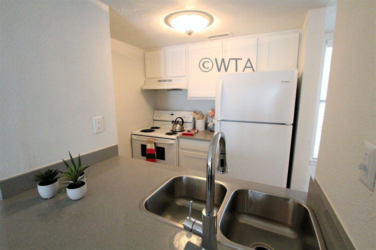 3524 GREYSTONE - Photo 2 of 19