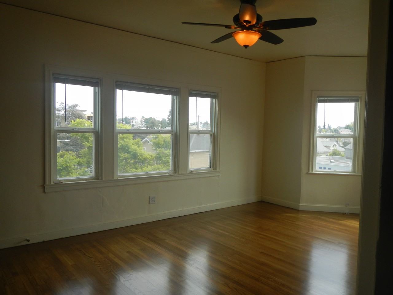 Mira Lago Apartments - Photo 3 of 13