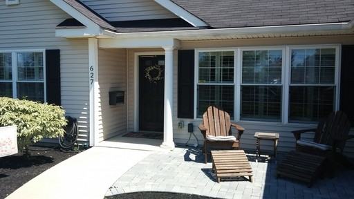 627 E 5th St - Photo 2 of 68