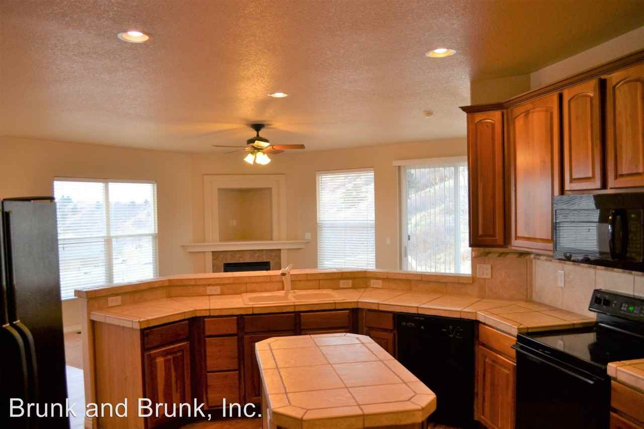 2543 Sierra Oak Dr - Photo 3 of 20