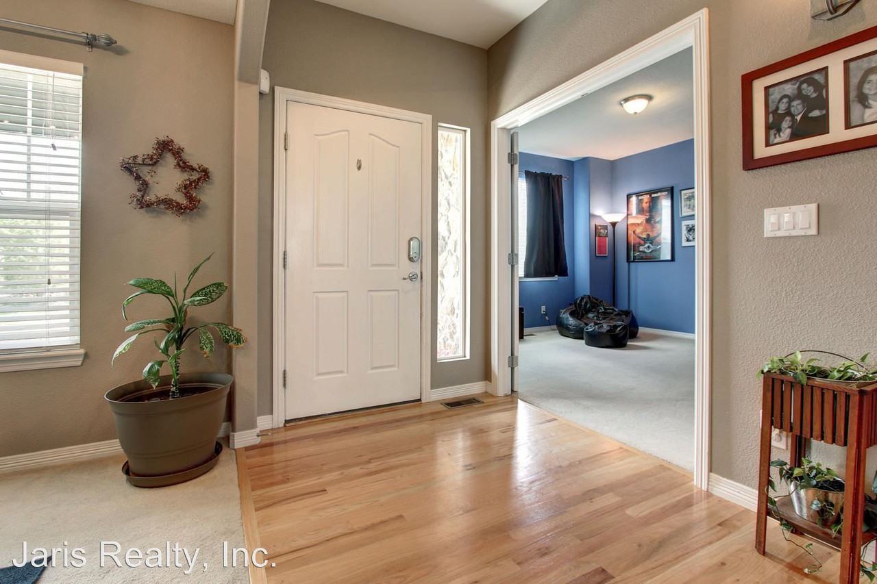 847 Tarpan Pl - Photo 3 of 44