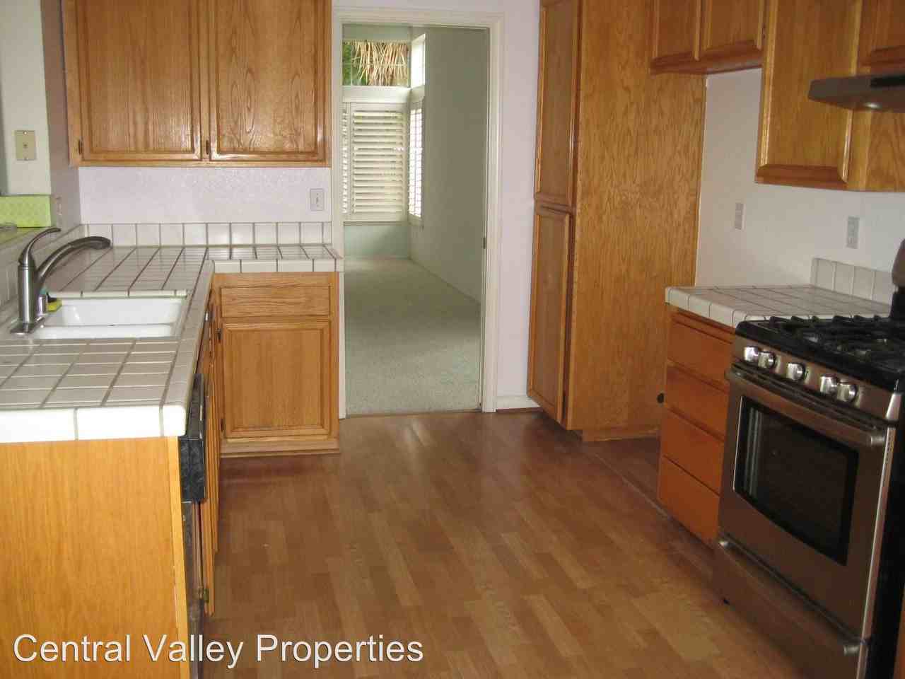 865 Menay Dr - Photo 3 of 6