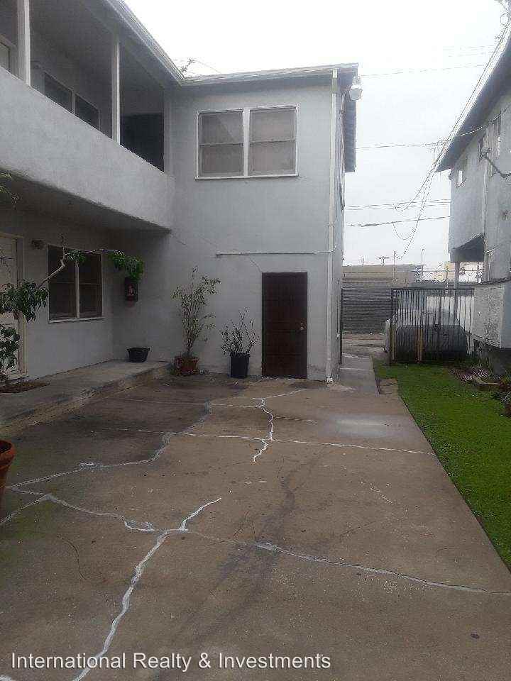 2617-2621 1/2 Cullen Street - Photo 2 of 8