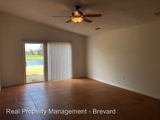 1945 Fabien Cir - Photo 3 of 9