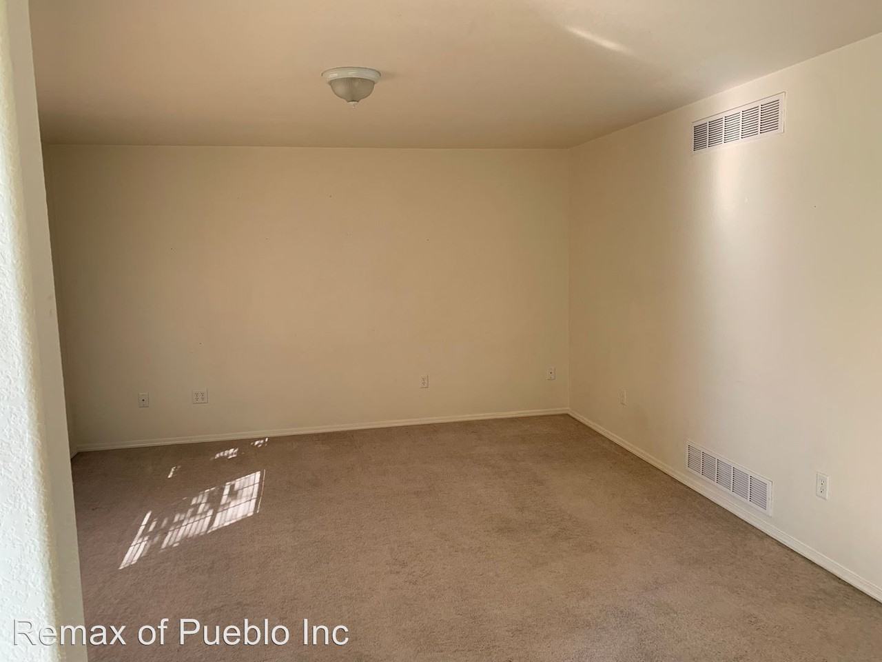 3613 Bobcat Ln - Photo 3 of 13