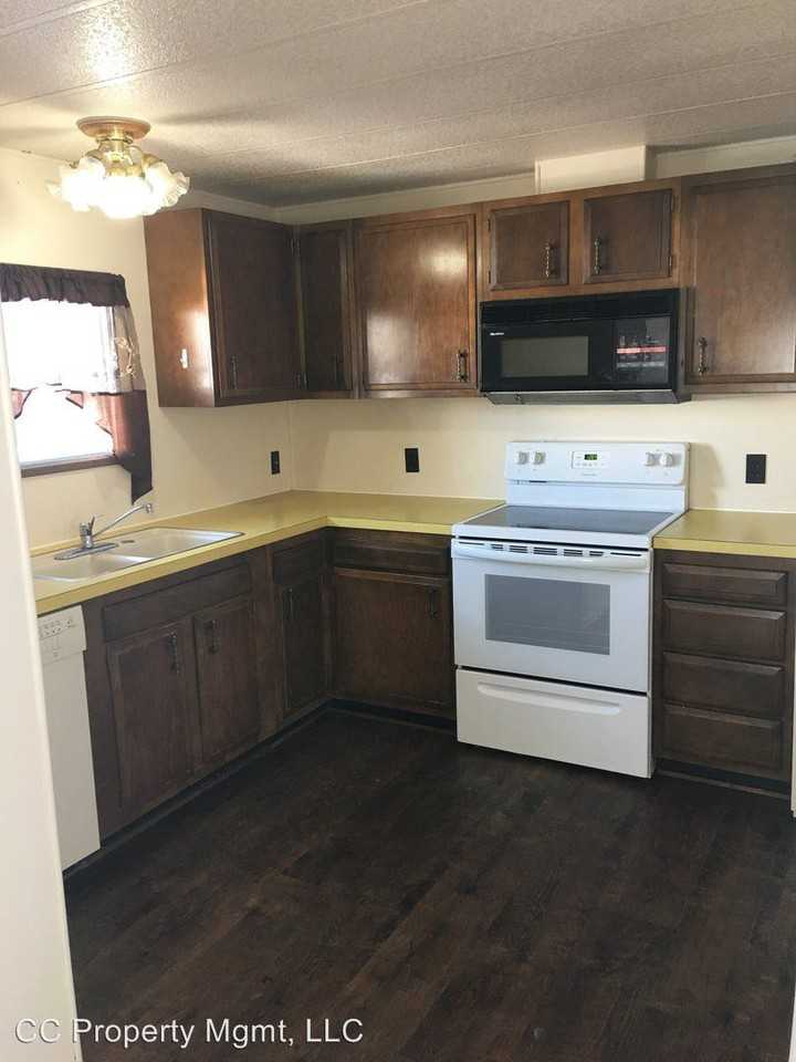 5905 Eastside Dr - Photo 2 of 11