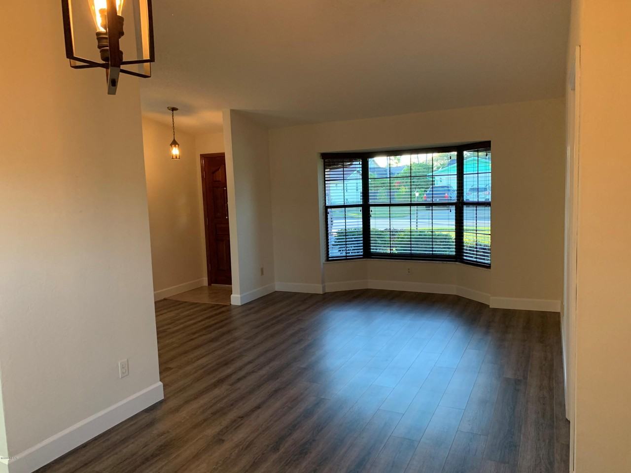 308 Fairfax Dr - Photo 2 of 13