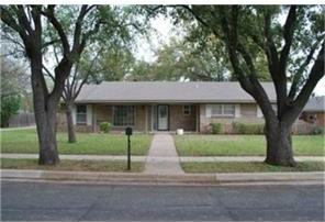 1605 Arrowhead Drive - Photo 2 of 2