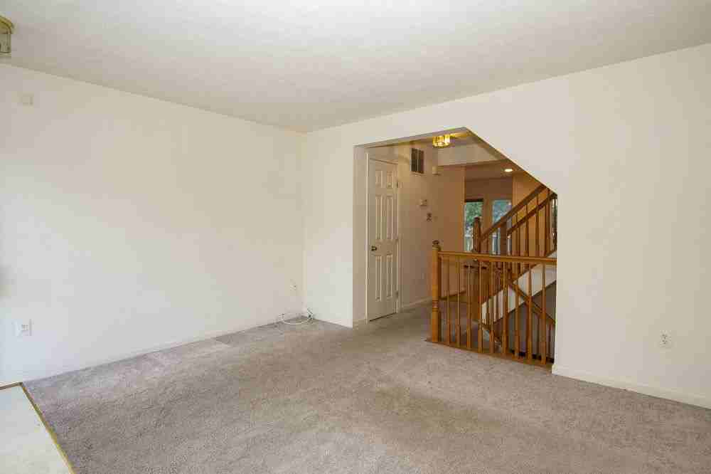 5 Weyanoke Ct - Photo 3 of 16