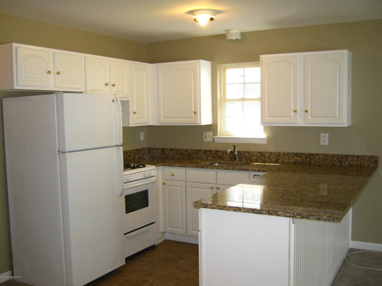 13 Brainard Ave - Photo 2 of 19