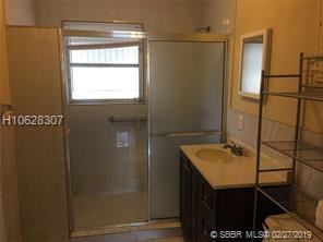 7821 Northwest 14th Street - Photo 3 of 6