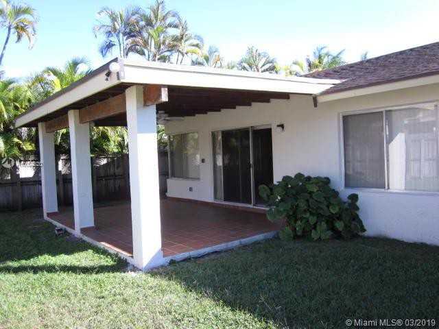 13331 Southwest 102nd Street - Photo 3 of 17