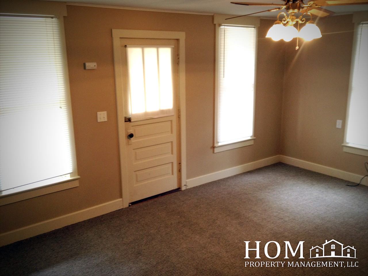 331 South Murphy Street - Photo 3 of 6